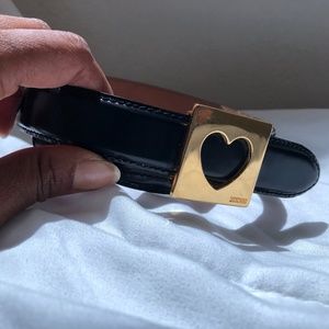 MOSCHINO BELT - ADORABLE GOLD HEART DETAIL